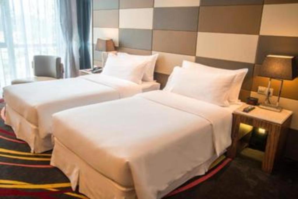 Ramada Plaza Huizhou East Hotel Exteriör bild