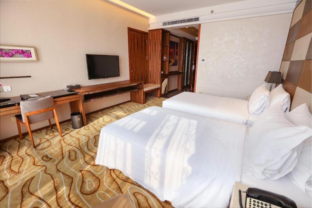 Ramada Plaza Huizhou East Hotel Exteriör bild
